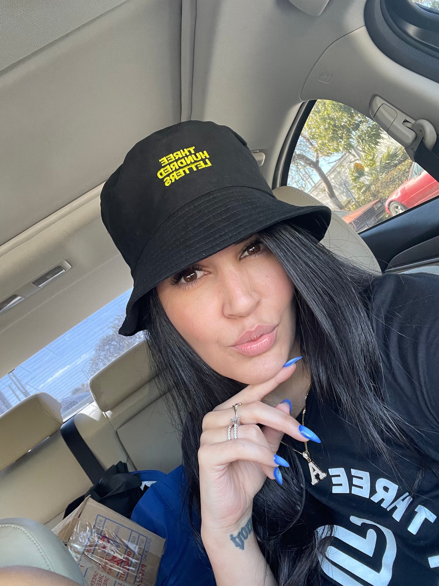 THREE HUNDRED Bucket Hat